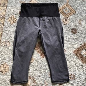 Lululemon Train Times Crop - Size 8 - Heathered Black
